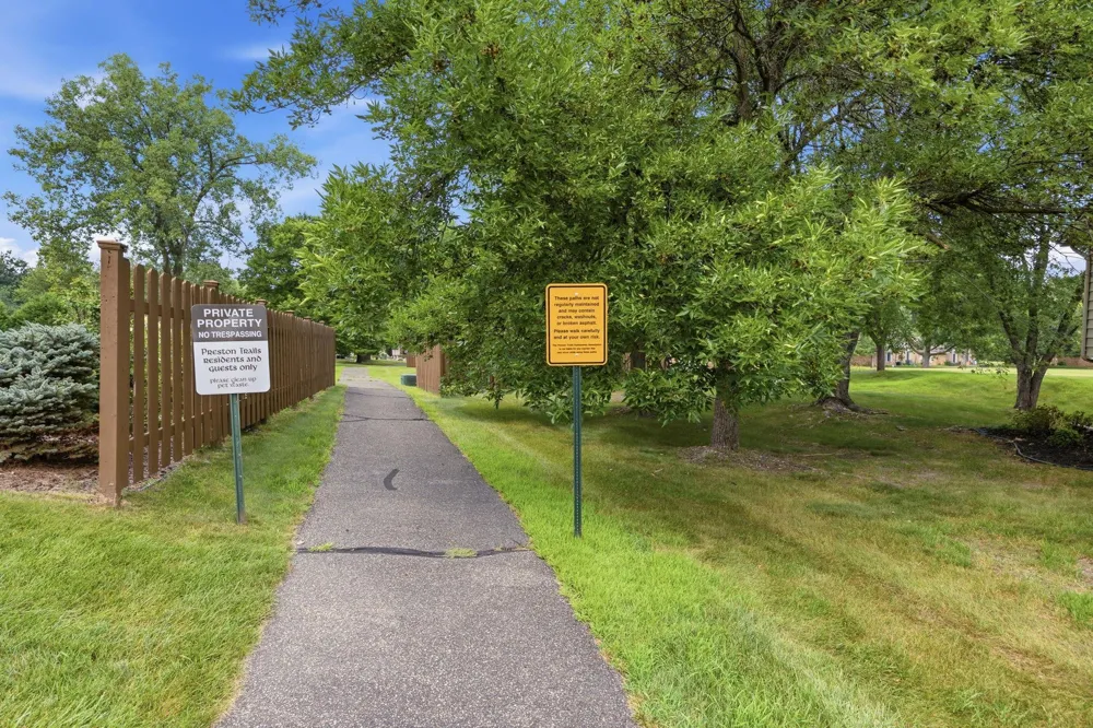 9712 Cimarron Circle Minnetonka, MN 55305