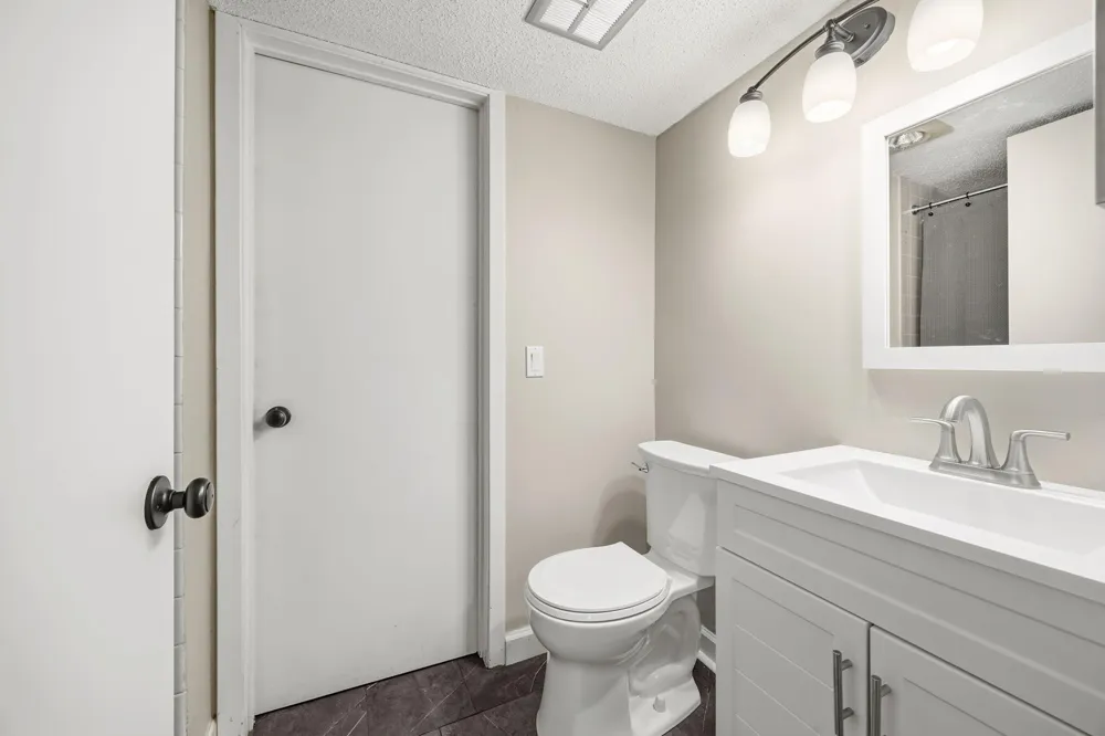 9712 Cimarron Circle Minnetonka, MN 55305