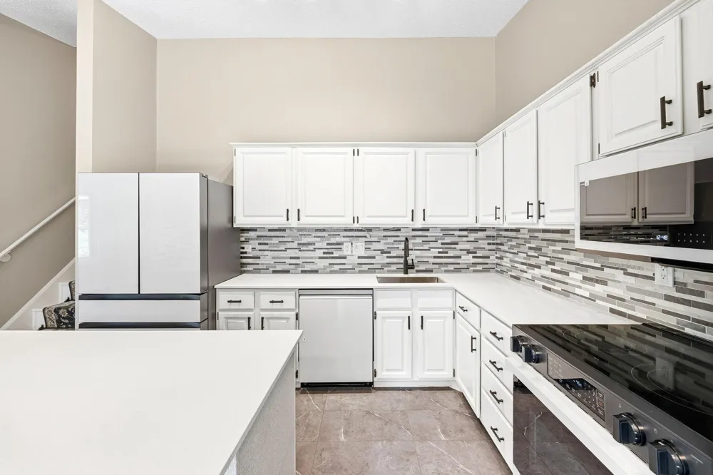 9712 Cimarron Circle Minnetonka, MN 55305