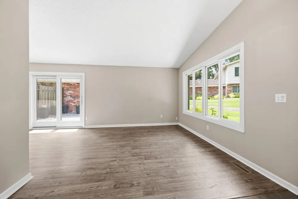 9712 Cimarron Circle Minnetonka, MN 55305