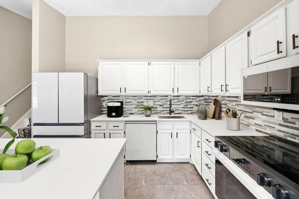 9712 Cimarron Circle Minnetonka, MN 55305