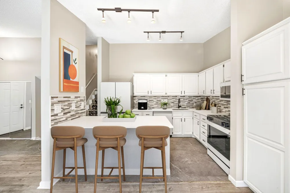 9712 Cimarron Circle Minnetonka, MN 55305