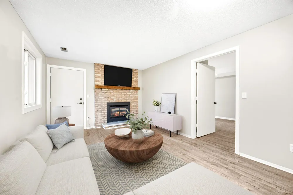 9712 Cimarron Circle Minnetonka, MN 55305