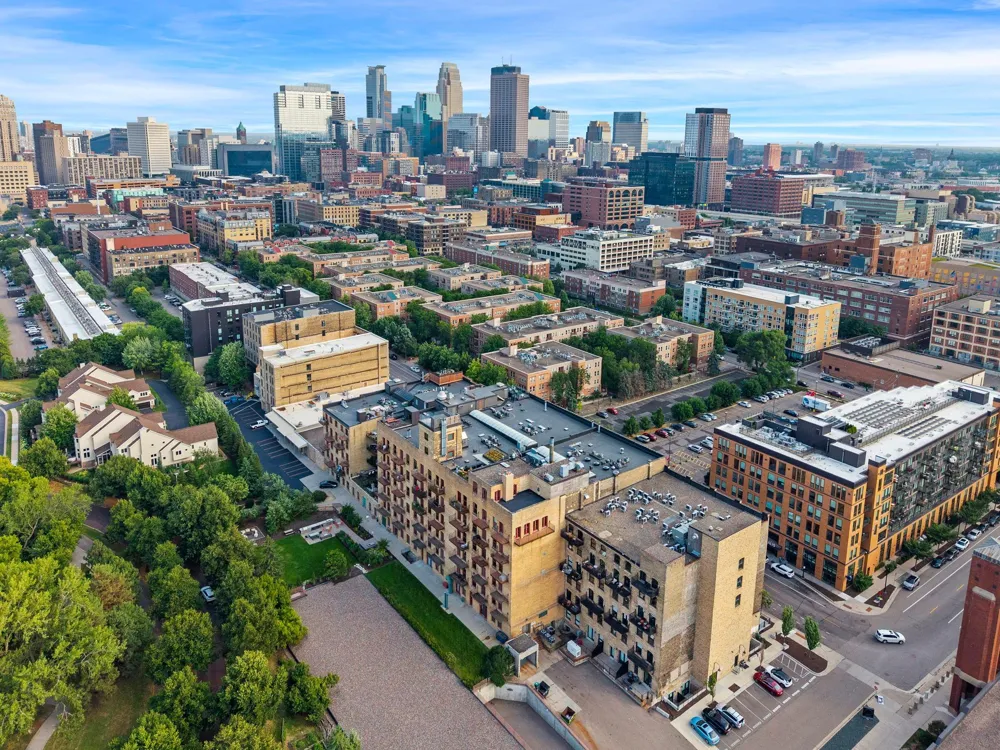 716 1st Street #534 Minneapolis, MN 55401