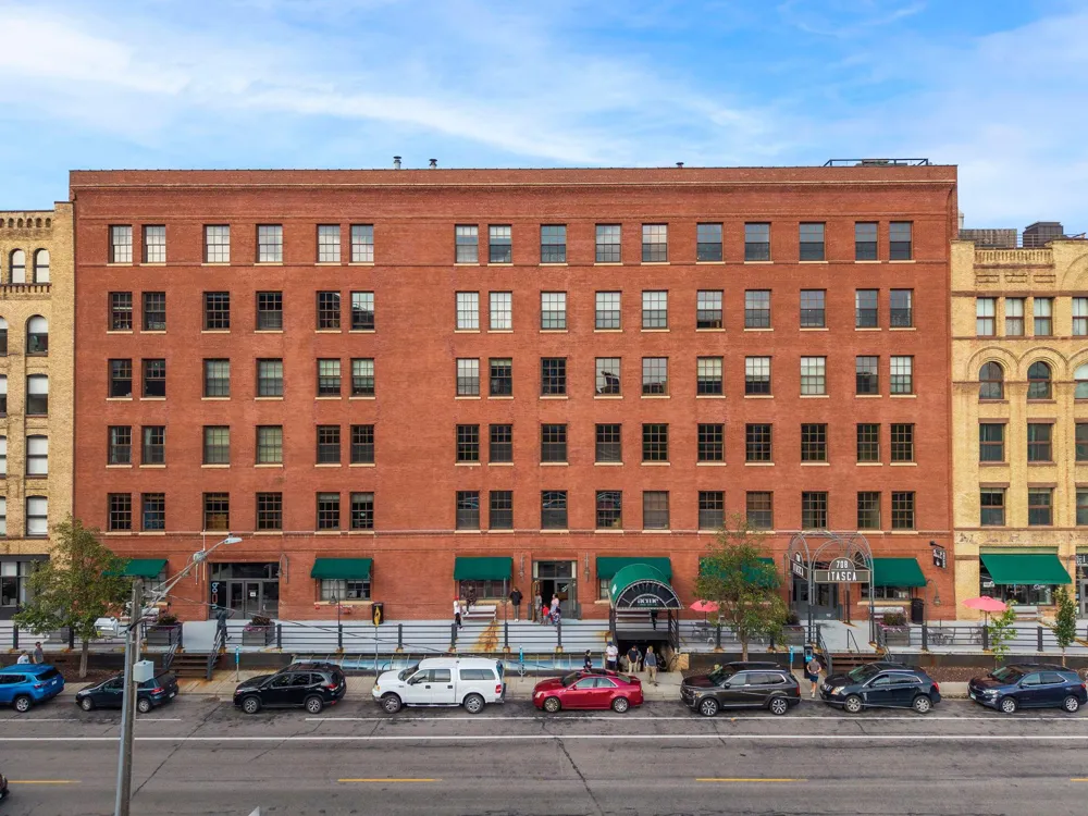 716 1st Street #534 Minneapolis, MN 55401
