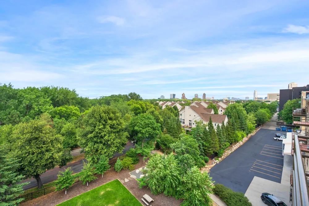 716 1st Street #534 Minneapolis, MN 55401
