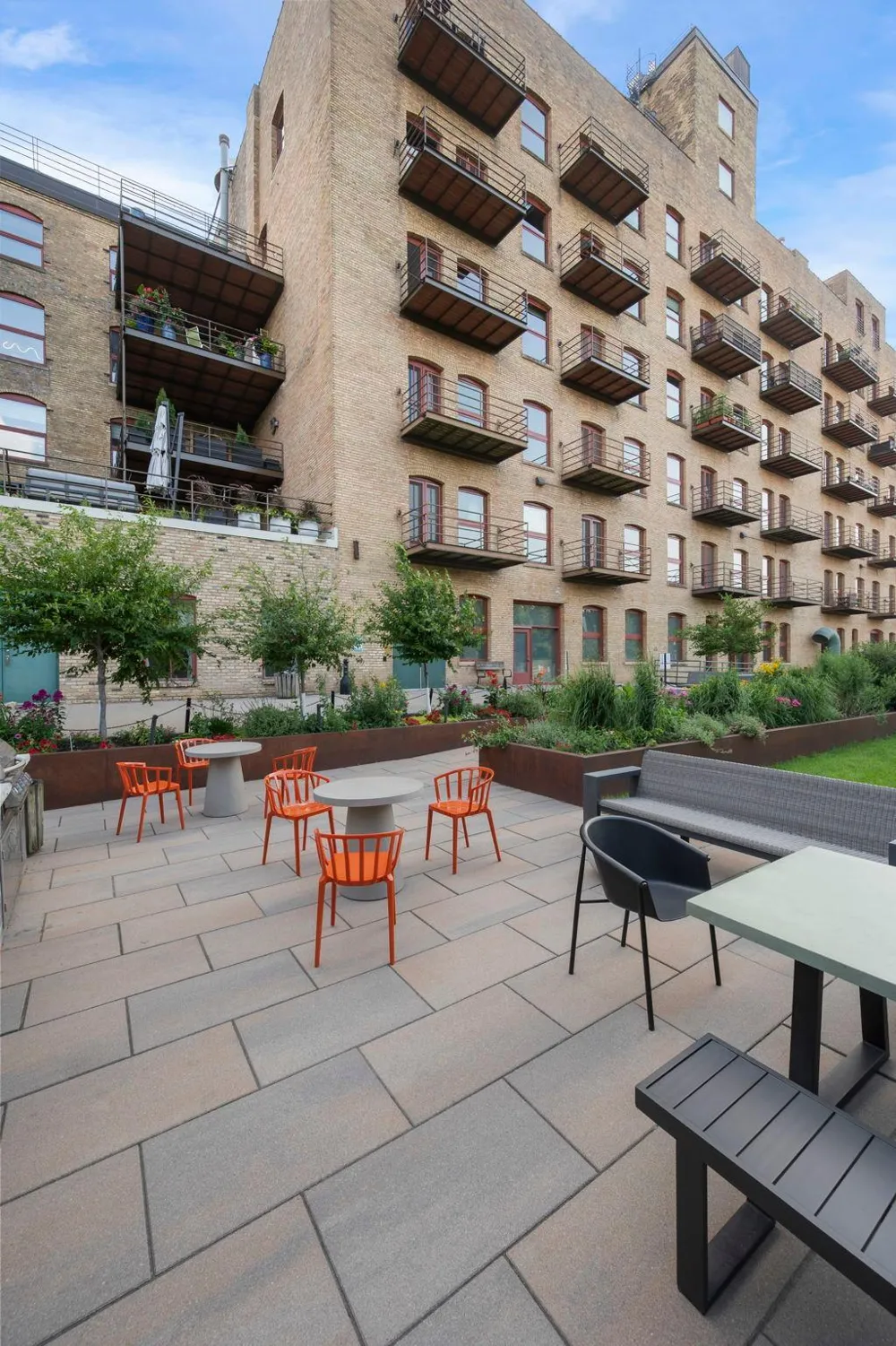716 1st Street #534 Minneapolis, MN 55401