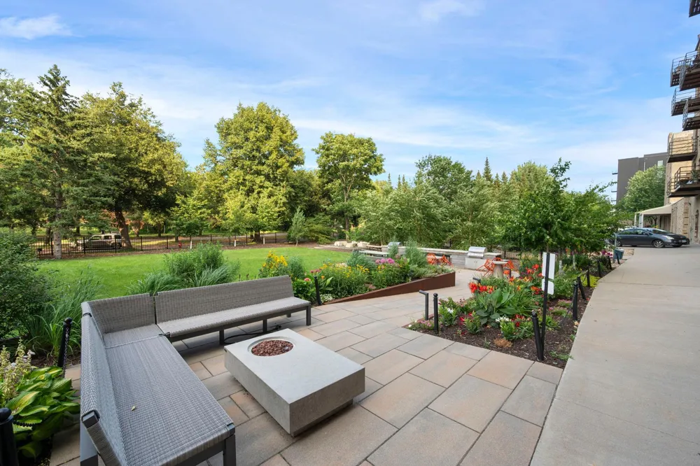 716 1st Street #534 Minneapolis, MN 55401