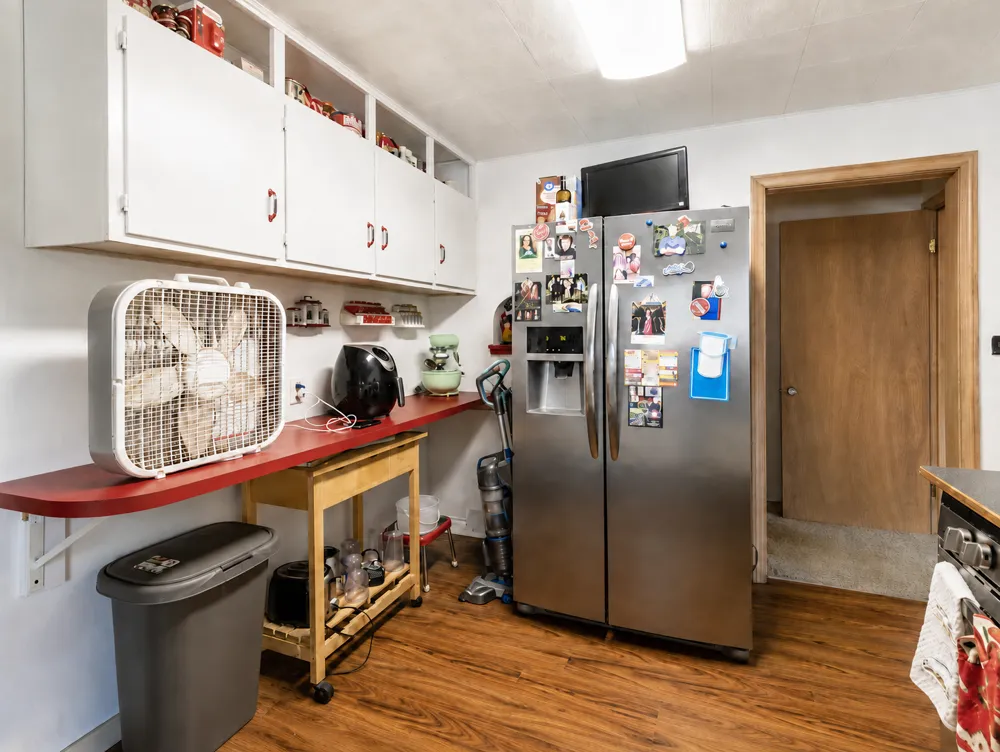 10 Buck Avenue NE Madelia, MN 56062