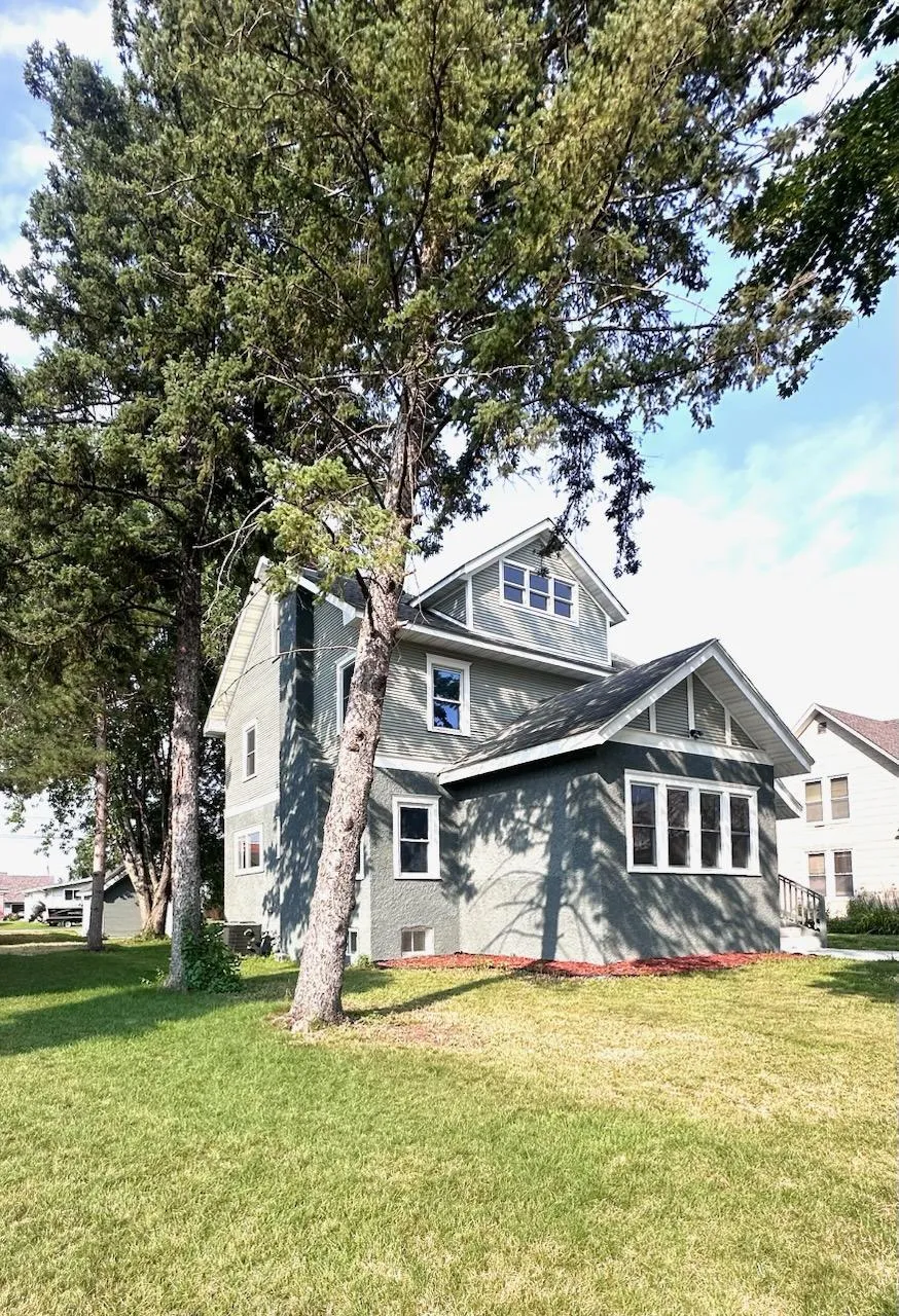 318 2nd Street W Wabasha, MN 55981