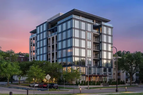 301 Kenwood Parkway #600