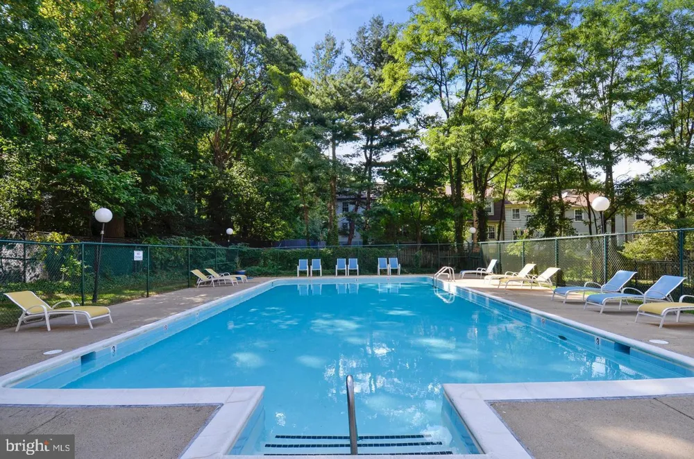 2059 HUNTINGTON AVENUE #1008 Alexandria, VA 22303