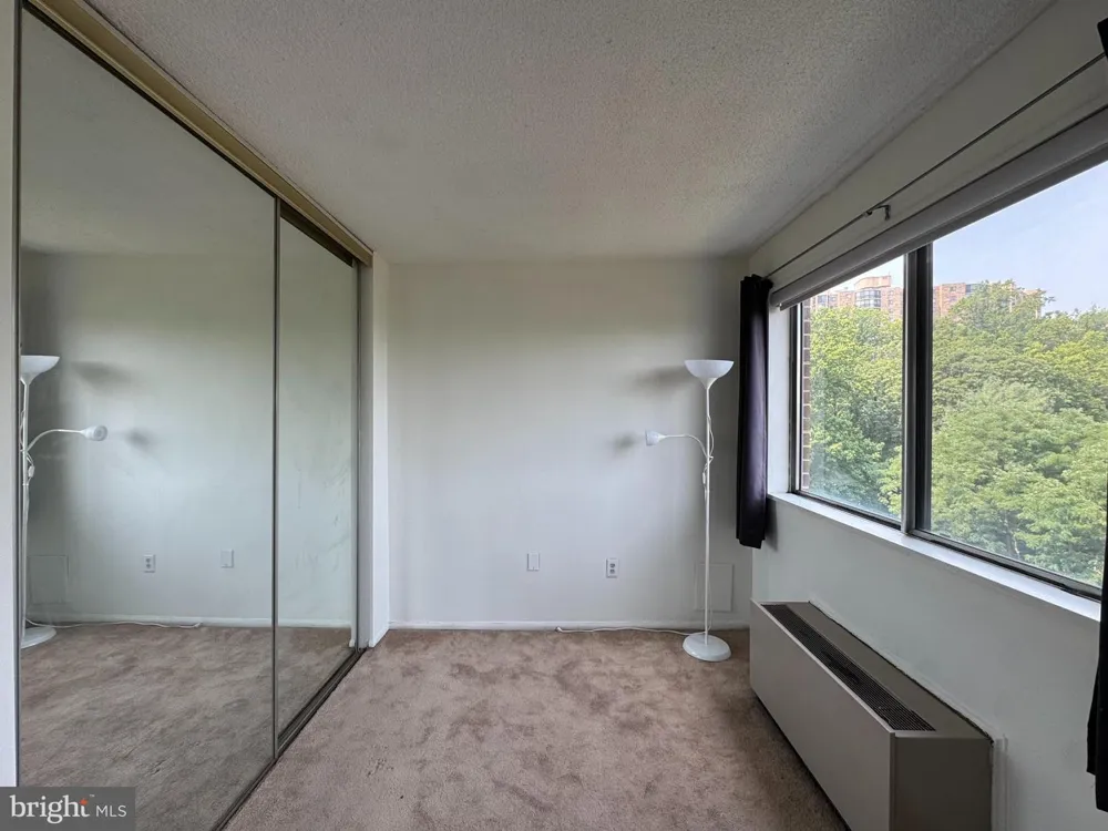 2059 HUNTINGTON AVENUE #1008 Alexandria, VA 22303