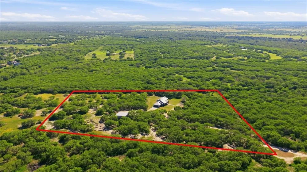 6137 Main Mathis, TX 78368