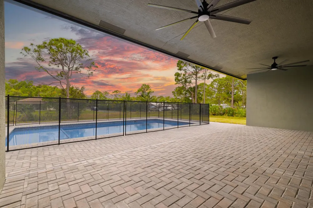 15587 79th Court Loxahatchee, FL 33470
