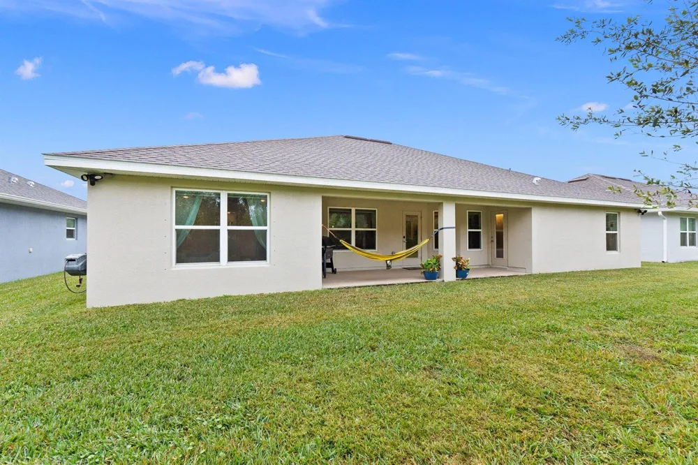 8324 Amalfi Circle Fort Pierce, FL 34951