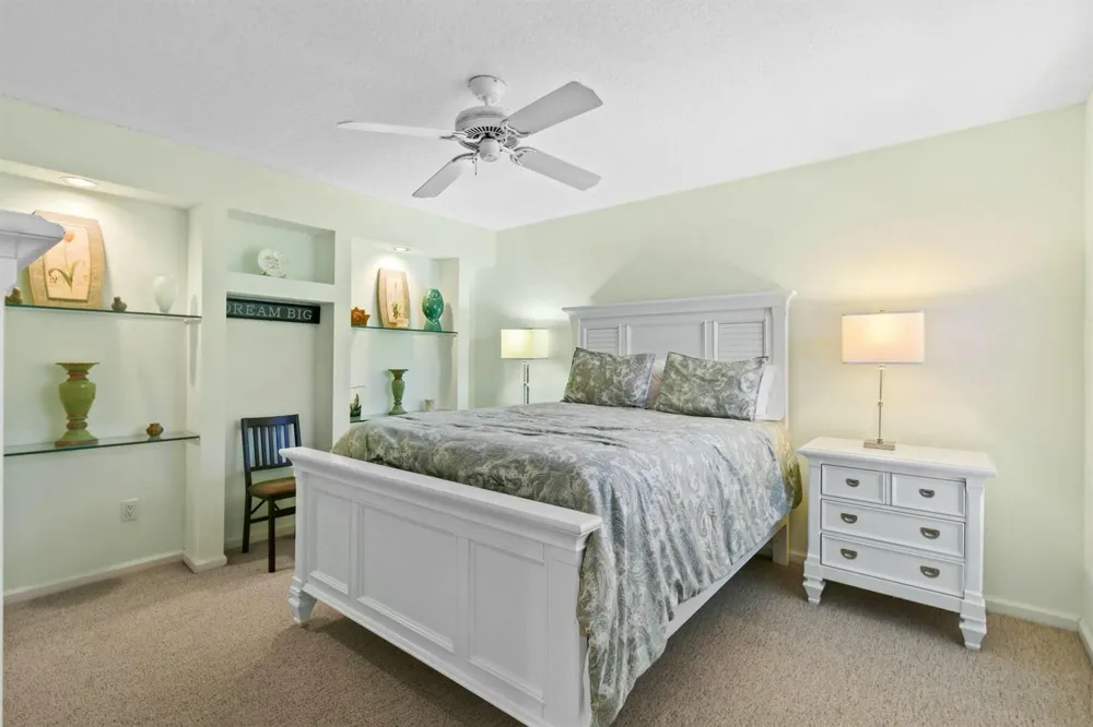 252 Legendary Circle Palm Beach Gardens, FL 33418