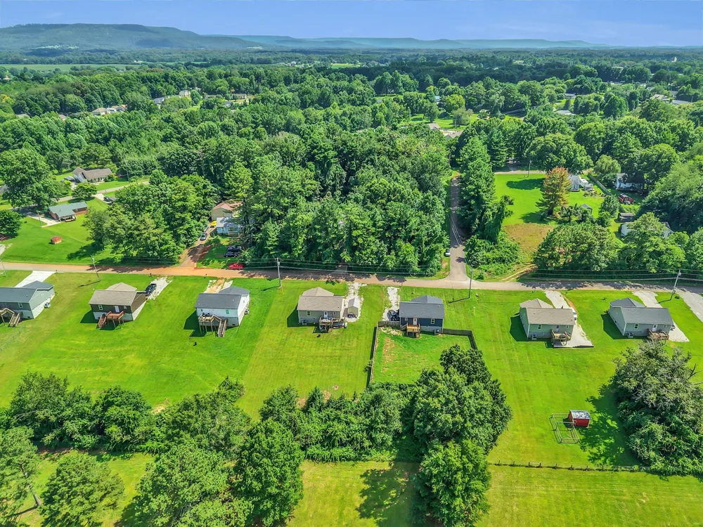 142 Pine Ave Morrison, TN 37357