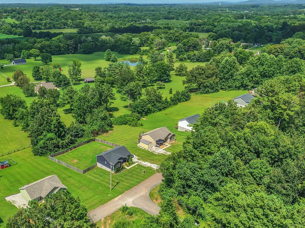 142 Pine Ave Morrison, TN 37357
