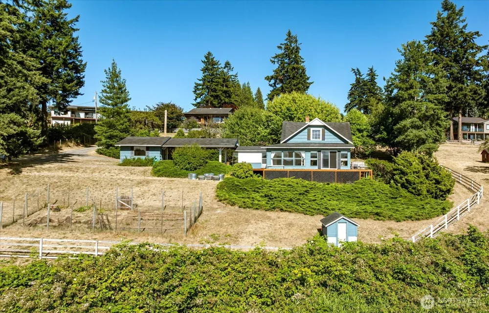 6054 Snapdragon Lane Clinton, WA 98236