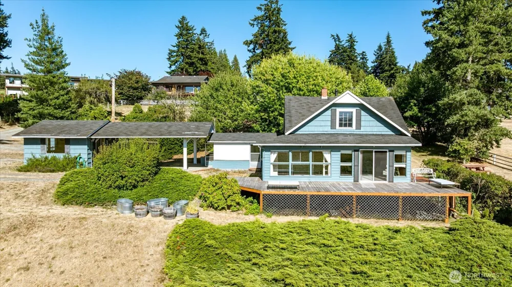 6054 Snapdragon Lane Clinton, WA 98236