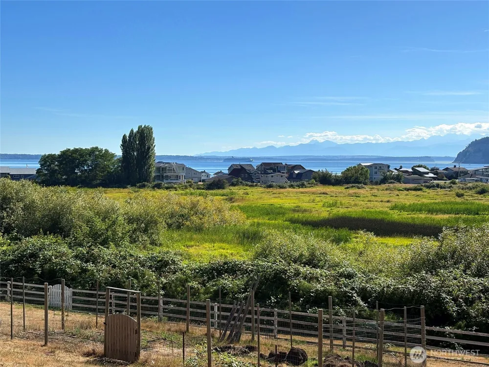 6054 Snapdragon Lane Clinton, WA 98236