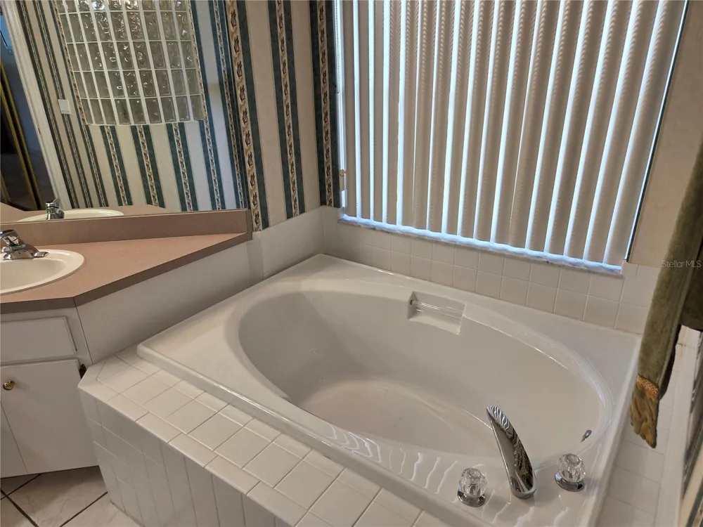 770 WILDFLOWER DRIVE Palm Harbor, FL 34683