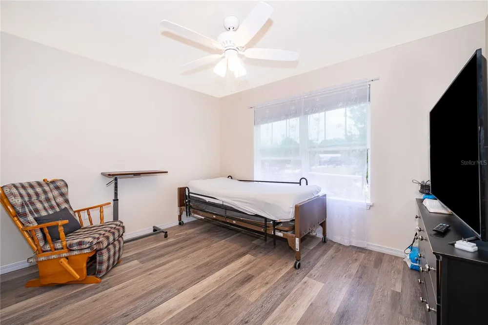 1360 COTTAGE CIRCLE Tavares, FL 32778