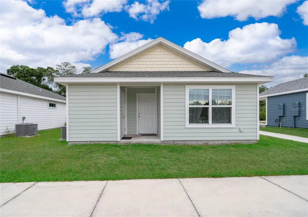 1360 COTTAGE CIRCLE Tavares, FL 32778