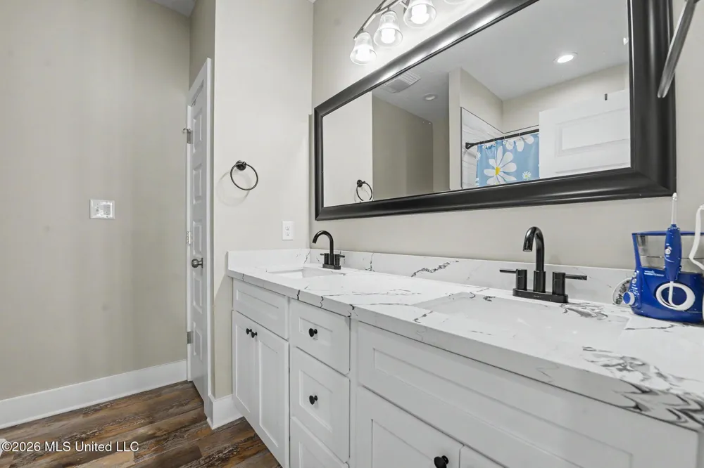 5114 Oak Street Bay Saint Louis, MS 39520