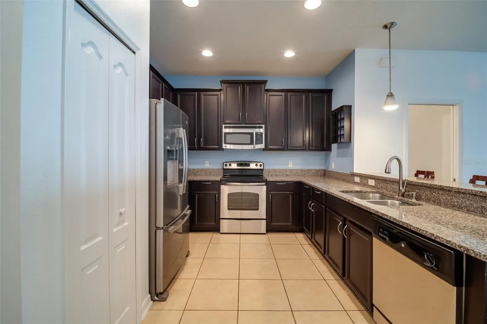 9217 SHEPTON STREET Orlando, FL 32825