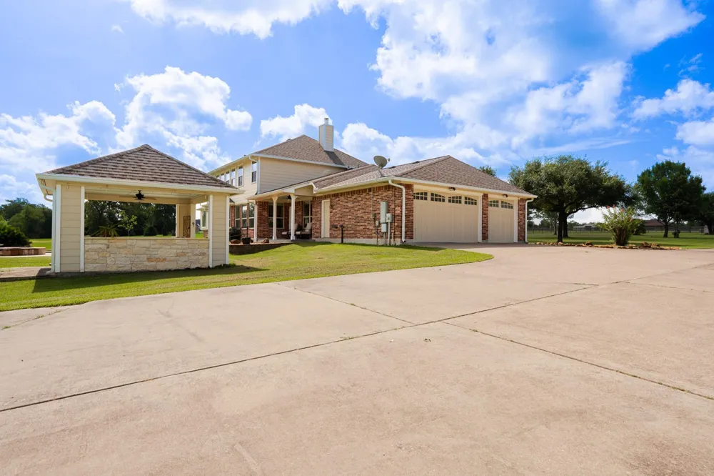 92 Canyon Run Boulevard Huntsville, TX 77320