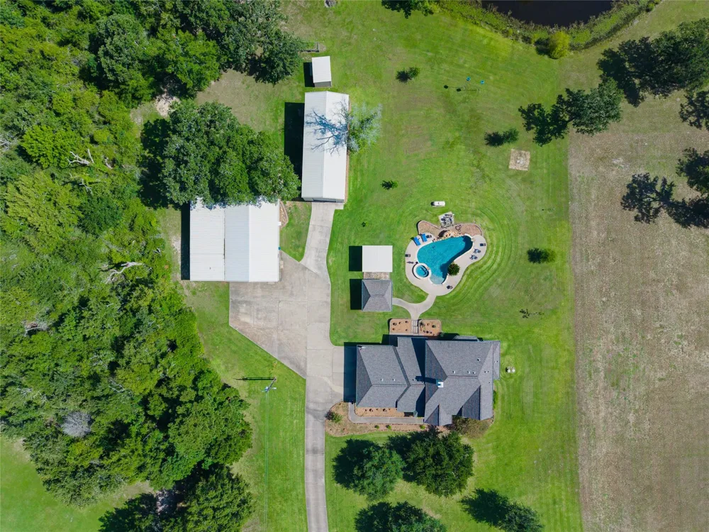 92 Canyon Run Boulevard Huntsville, TX 77320
