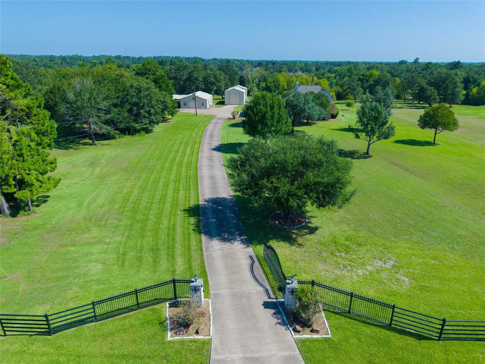 92 Canyon Run Boulevard Huntsville, TX 77320