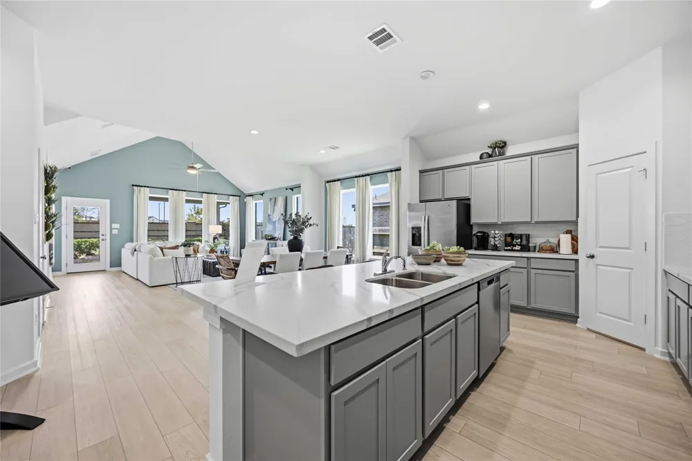10734 Sky Creek Lane Beasley, TX 77417