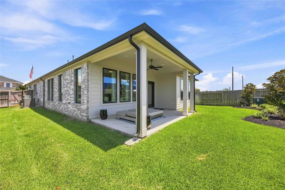 10734 Sky Creek Lane Beasley, TX 77417