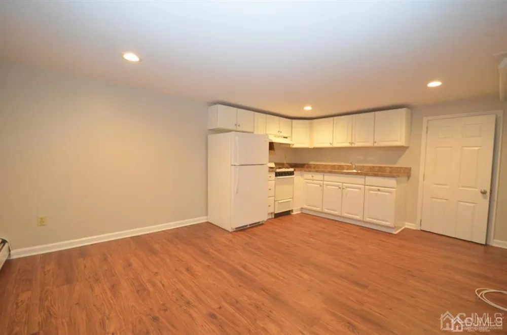 405 Washington Avenue #6 Dunellen, NJ 08812