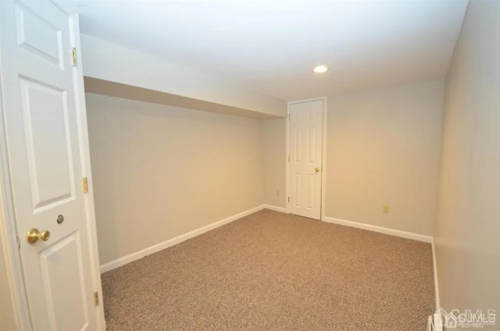 405 Washington Avenue #6 Dunellen, NJ 08812