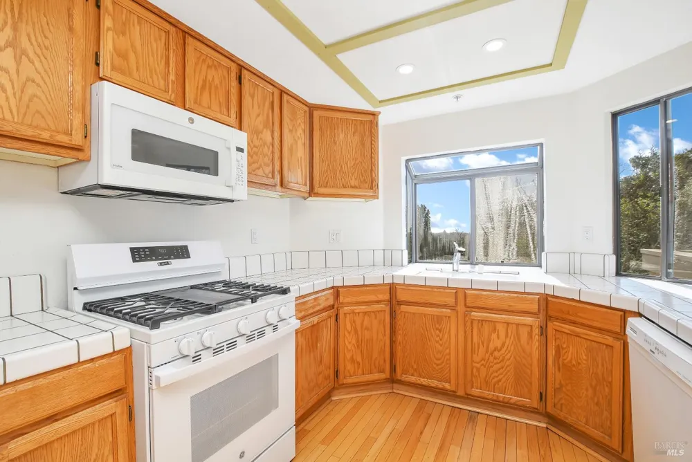 15 Knoll Drive Fairfield, CA 94534