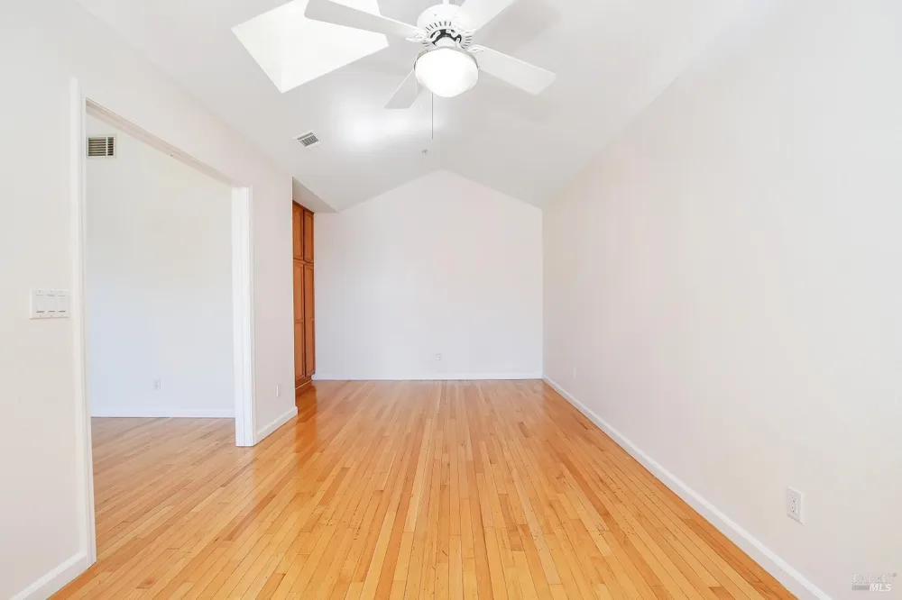 15 Knoll Drive Fairfield, CA 94534