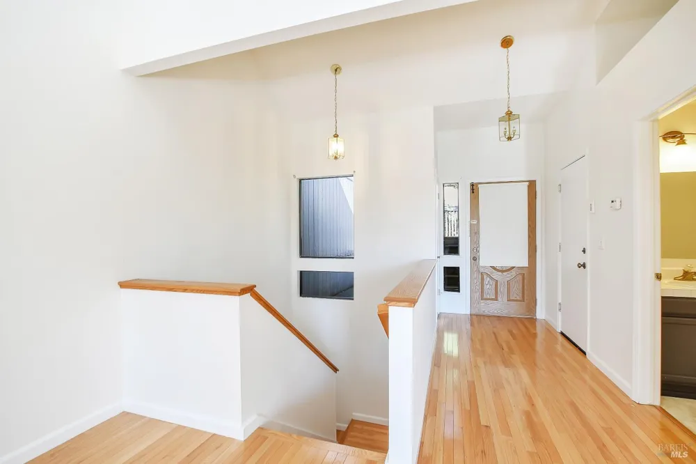 15 Knoll Drive Fairfield, CA 94534