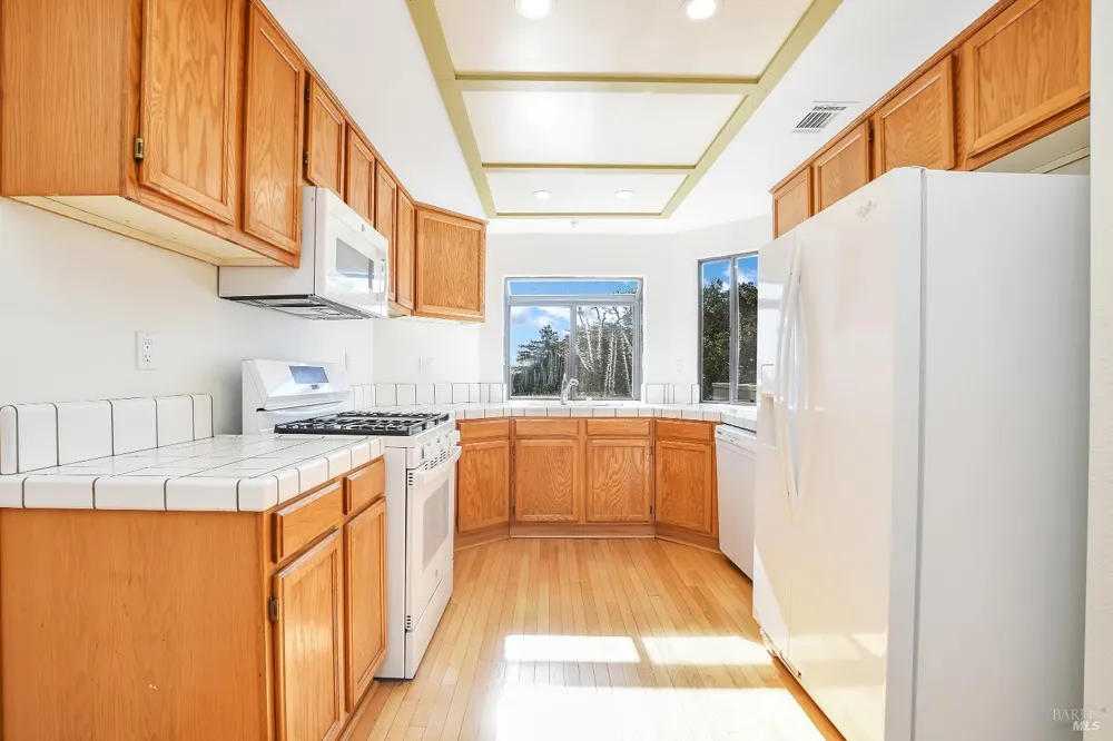 15 Knoll Drive Fairfield, CA 94534