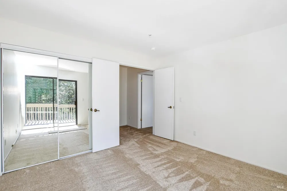15 Knoll Drive Fairfield, CA 94534