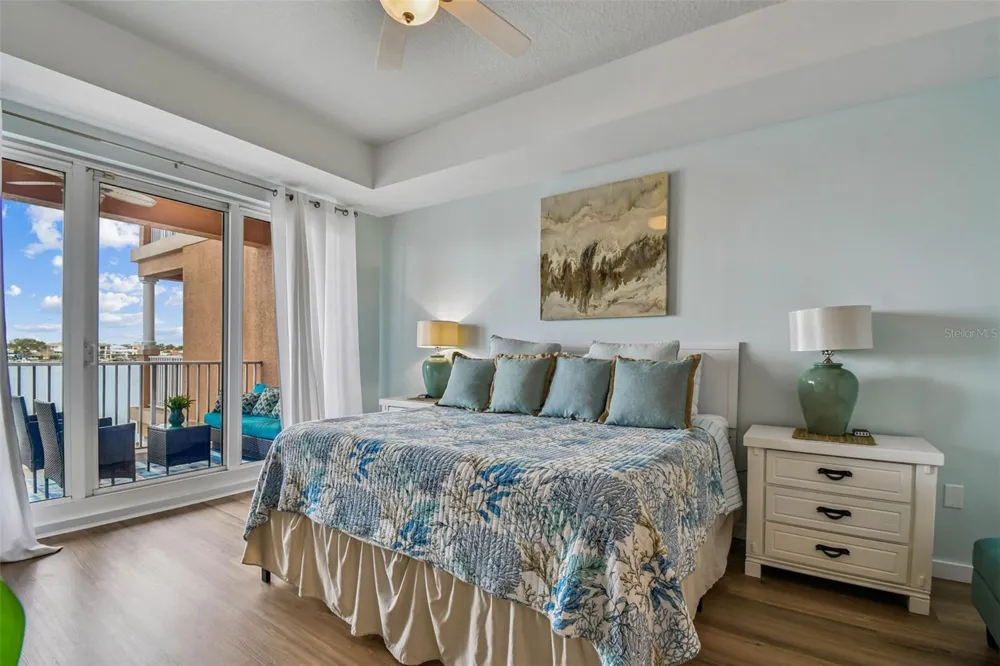 530 S GULFVIEW BOULEVARD #304 Clearwater Beach, FL 33767