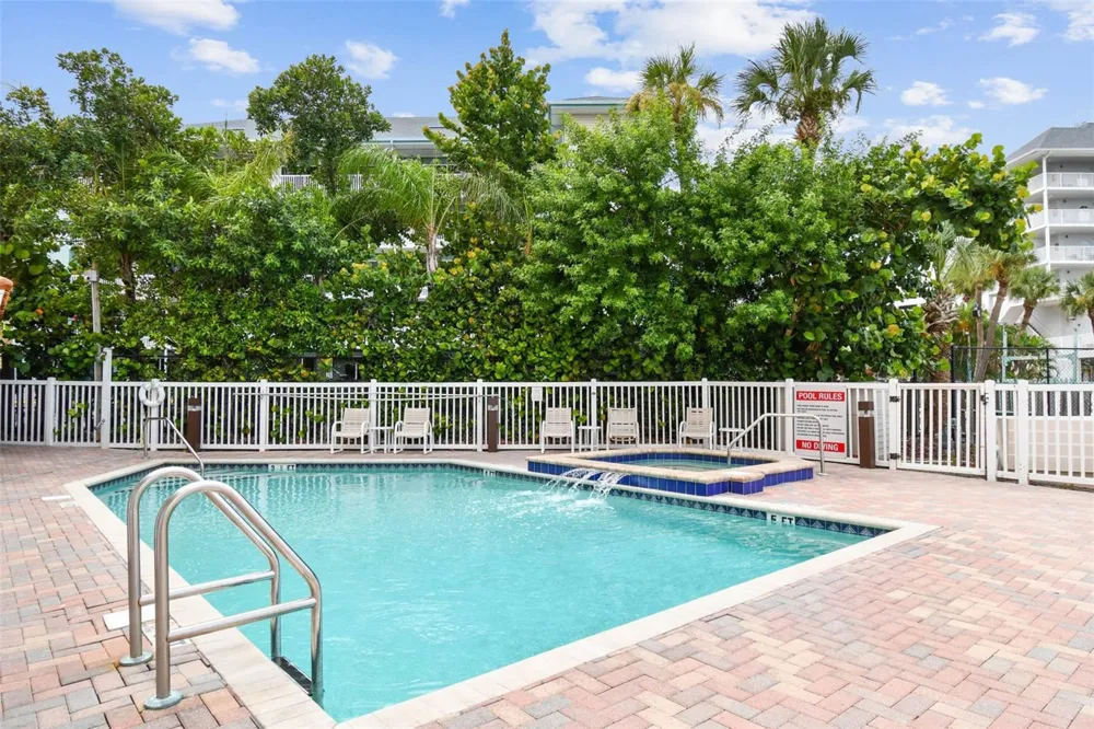 530 S GULFVIEW BOULEVARD #304 Clearwater Beach, FL 33767
