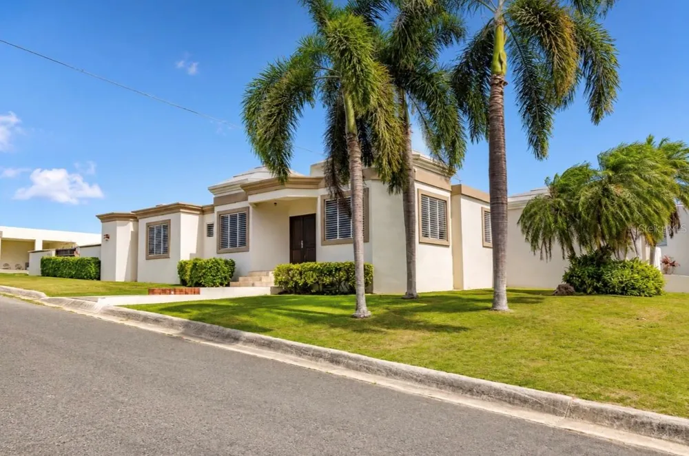 130 CORCOVADO HIGHWAY Hatillo, PR 00659