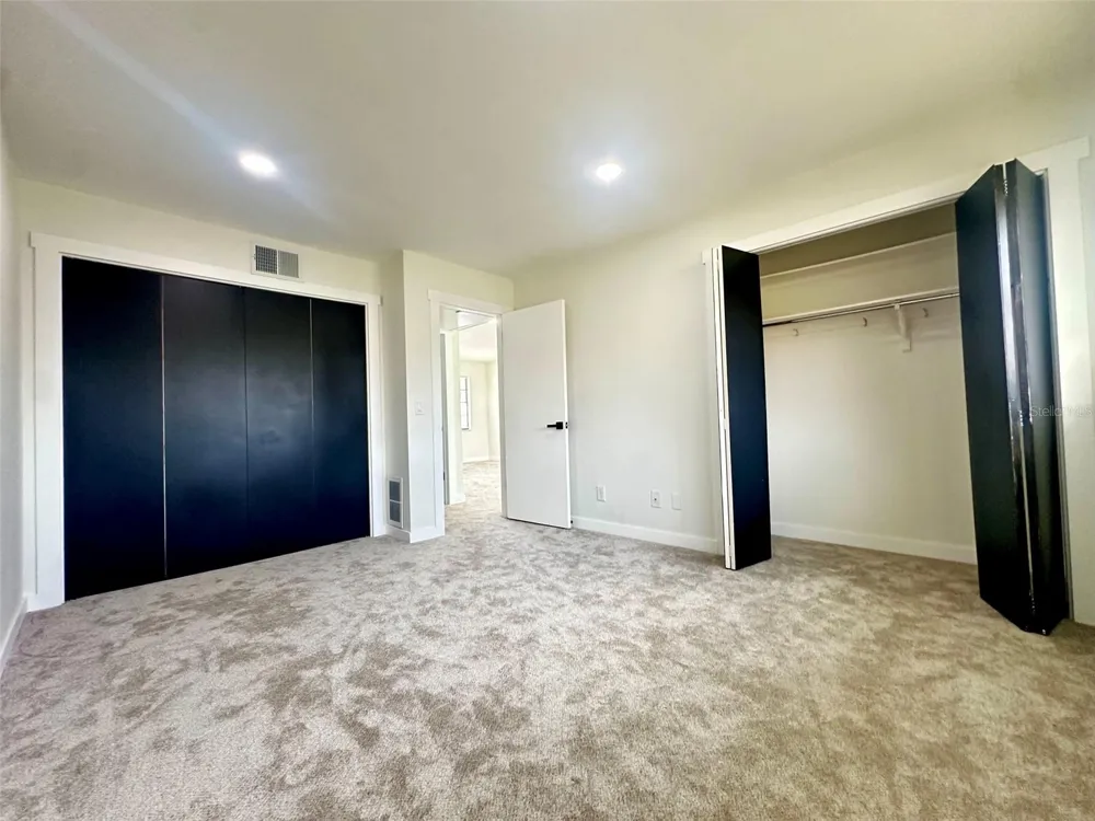1845 S HIGHLAND AVENUE #6-11 Clearwater, FL 33756