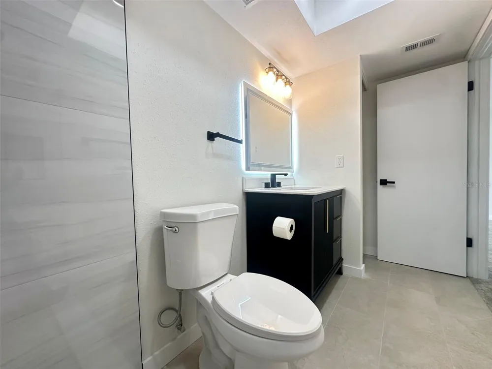 1845 S HIGHLAND AVENUE #6-11 Clearwater, FL 33756