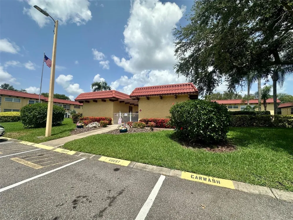 1845 S HIGHLAND AVENUE #6-11 Clearwater, FL 33756