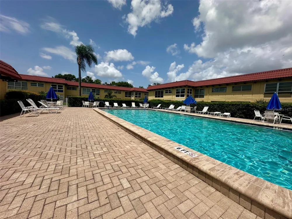 1845 S HIGHLAND AVENUE #6-11 Clearwater, FL 33756